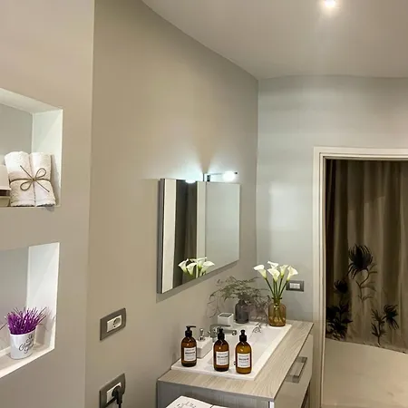 Signature Design & Panoramic Views Apartmán