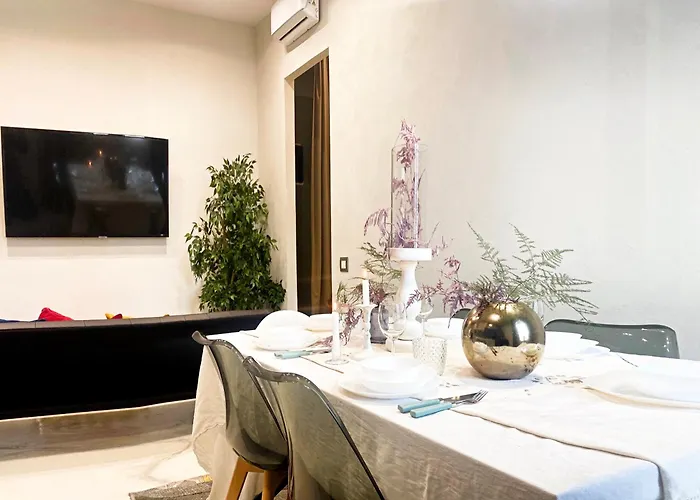 Charming Chic Design *