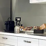 Charming Chic Design 公寓